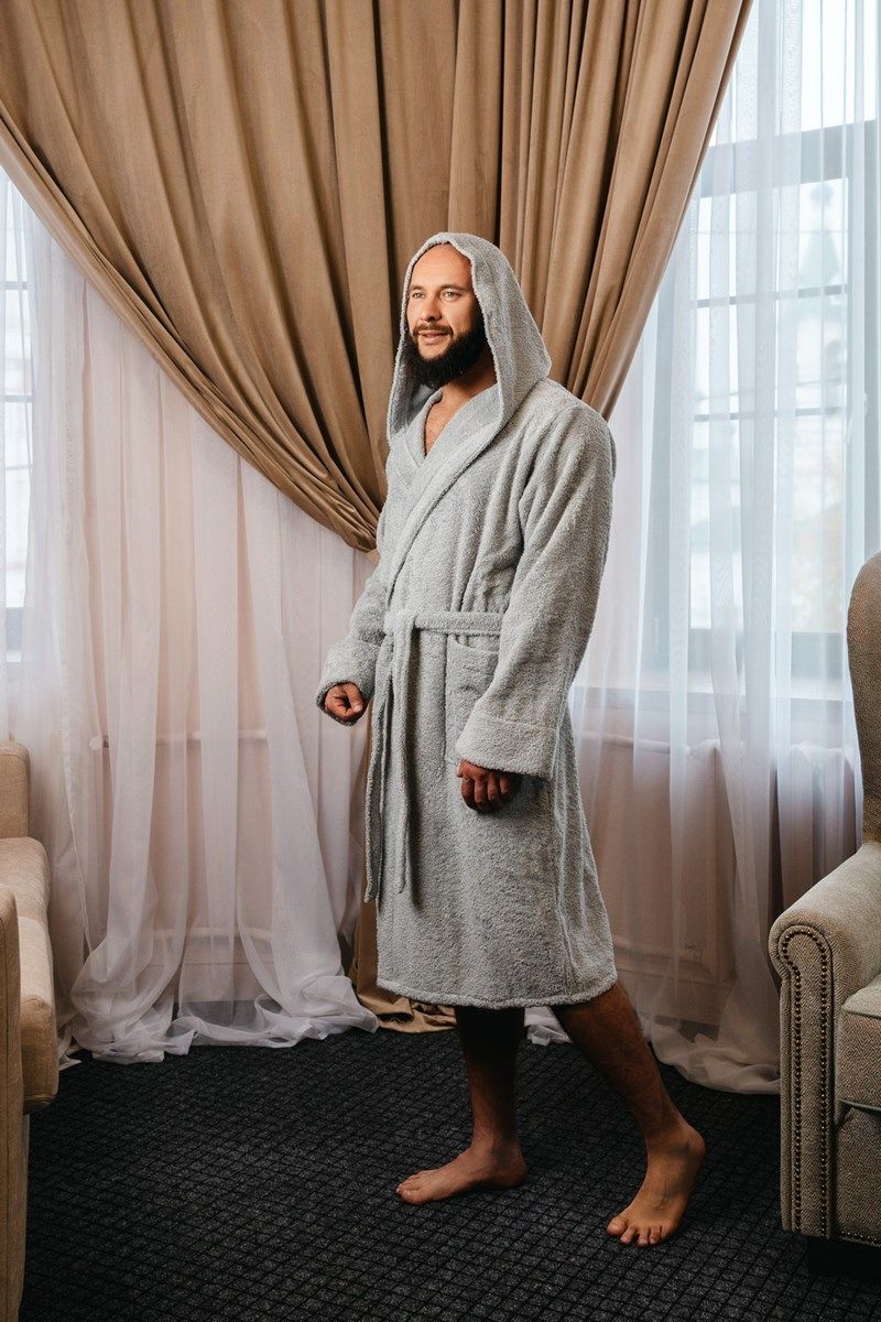 снимок Халат махровый с капюшоном, серый от магазина BIO-TEXTILES ОПТ
